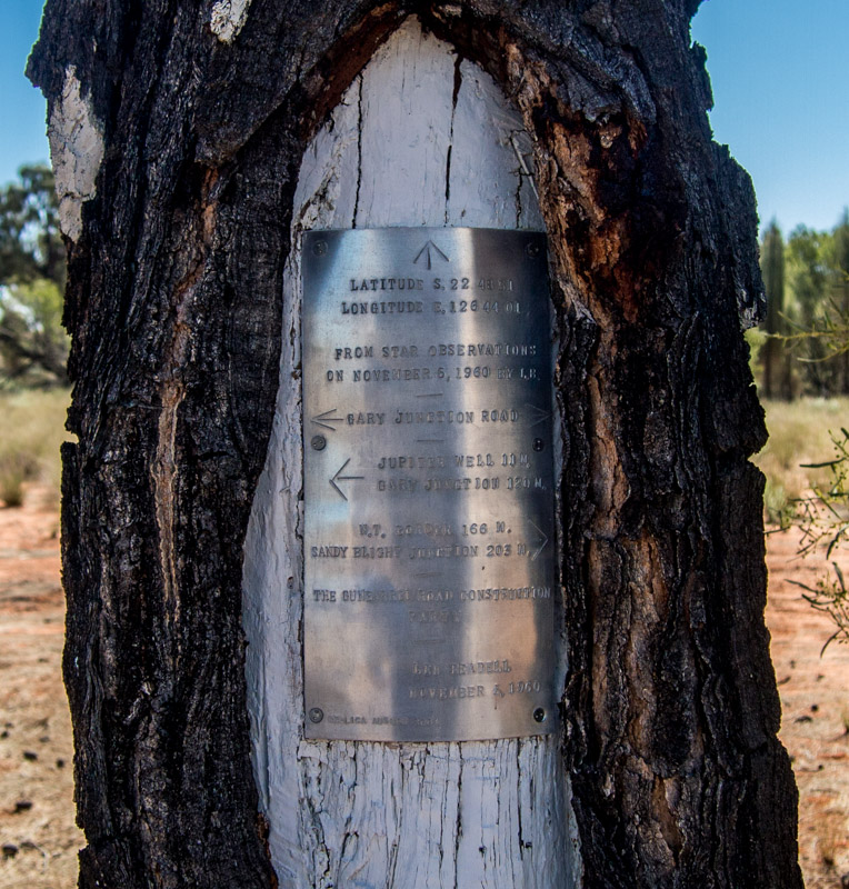 Len Beadell Marker